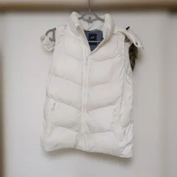 GAP 화이트 다운 베스트 자켓 M 사이즈