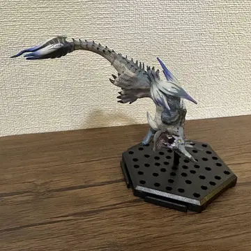 몬스터 헌터 이부시마키히코 피규어