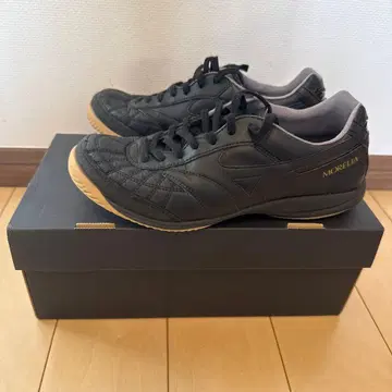 모렐리아 SALA JAPAN IN 블랙 x 블랙 23cm