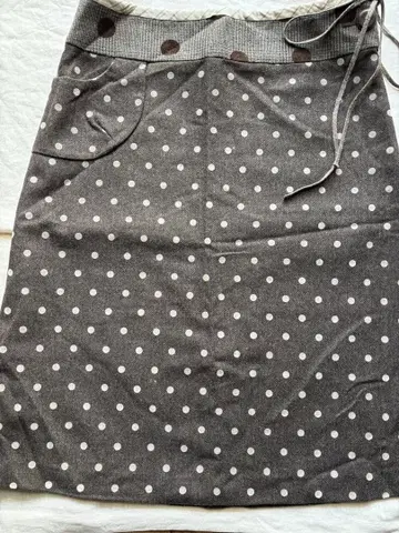 GASA 도트 무늬 타이트 스커트 그레이