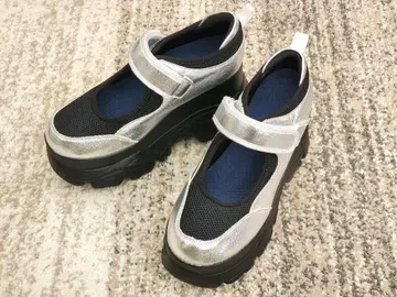 VIVIAN 로우컷 통굽 스니커즈 L 실버 벨크로 테이프식