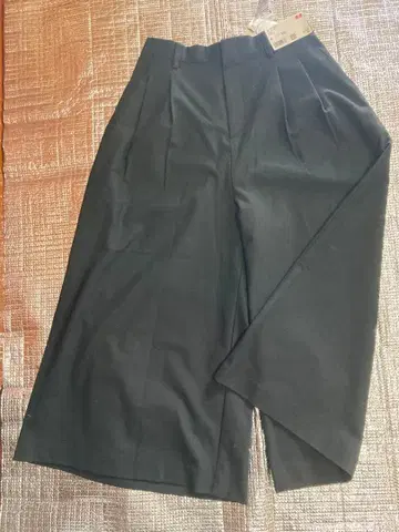 유니클로 C 큐롯 블랙 M 사이즈