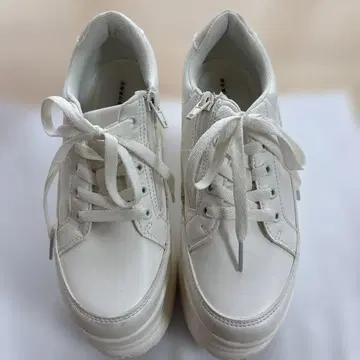 통굽 스니커즈 화이트 L GORGE 고지