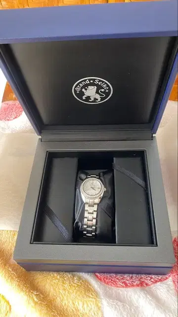 그랜드세이코 여성용 손목시계