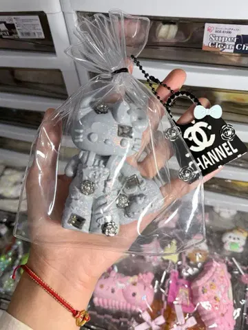 실버 그레이 키티 엘레강스 스타일 스퀴즈