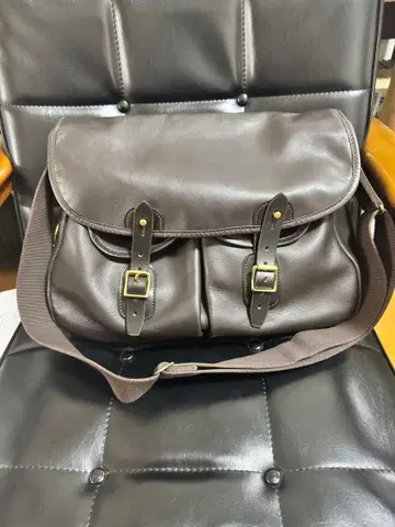 브래디 숄더백 가죽 brady