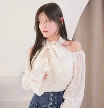 LIP SERVICE 아메스리오 펄 블라우스 상의