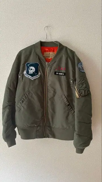 AVIREX L 미국 공군 독립 60주년 모델 MA-1 와펜 풀 데코