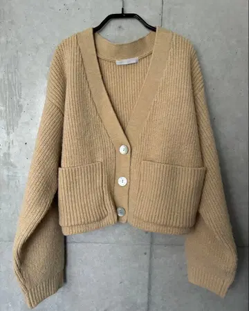 리브 편직 베이지 가디건