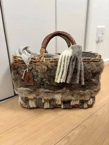 에바고스 바스켓 백