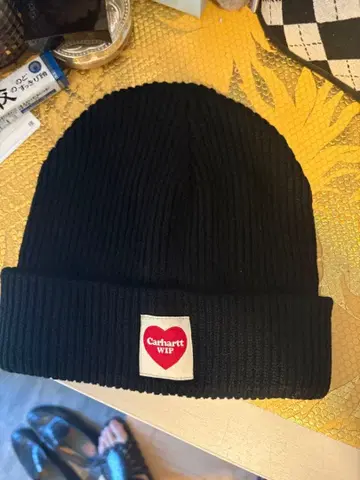Carhartt WIP 블랙 니트 모자