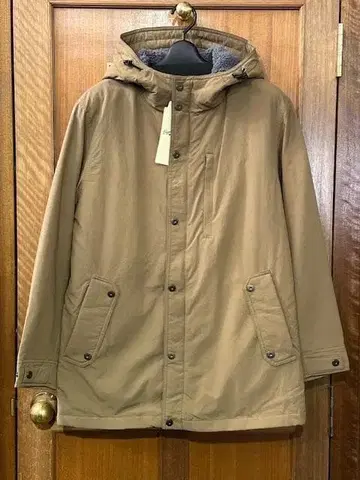 M 샌드 컬러 미사용 새상품 보아코트 충전솜 하프코트 남성용 방한복