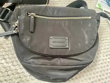 BARNYARDSTORM 블랙 나일론 숄더백 플랩 포함