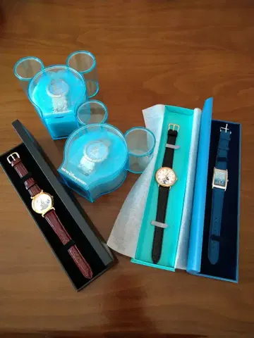 디즈니 관련 손목시계 총 5점