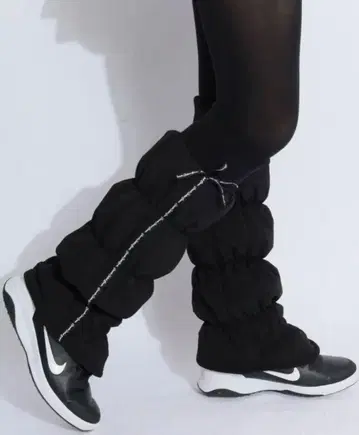 [ 쿠알토 유나이티드 ] 사이드 리본 레그 워머 / 블랙