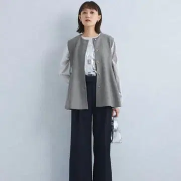 [ 택 포함 ] 그린 라벨 릴랙싱 소프트 페플럼 베스트 니트 그레이