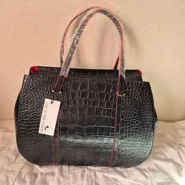 새상품 cat in the closet 크로커다일 패턴 백