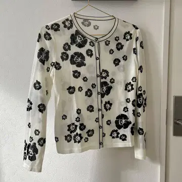 LAPINE BLANCHE 라핀 블랑슈 긴팔 가디건