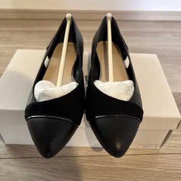 비쥬 장식 블랙 스틸레토 펌프스