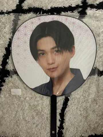 야기 유세이 이자카야 에구자가이루 부채