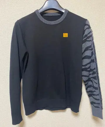 라우드 마우스 스웨터