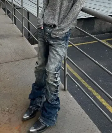 데미지 가공 부츠컷 데님 y2k 그런지 헤이세이 시크 스타일