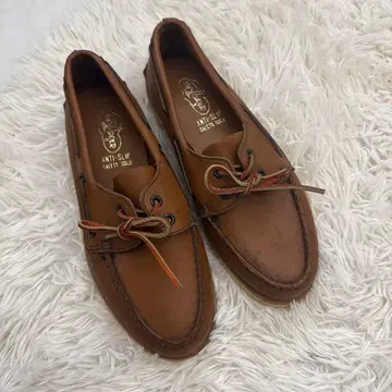 브라운 가죽 ANTI-SLIP 로퍼