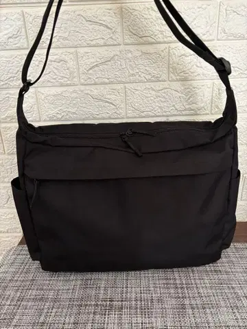 컨디션 최상 MUJI 40cm 바디백 블랙 경량