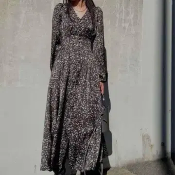 [ 거의 새상품 ] FRAY ID 프레이 아이디 프론트 턱 프린트 원피스