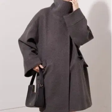 Chico 머플러풍 미들 기장 코트 차콜 그레이
