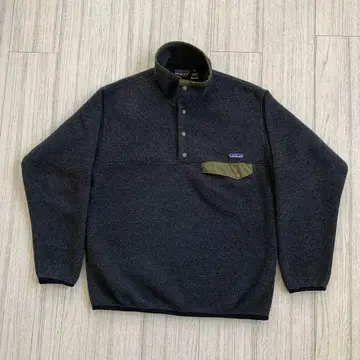 99년산 파타고니아 새상품급 M 사이즈 신틸라 그레이 x 라이카키