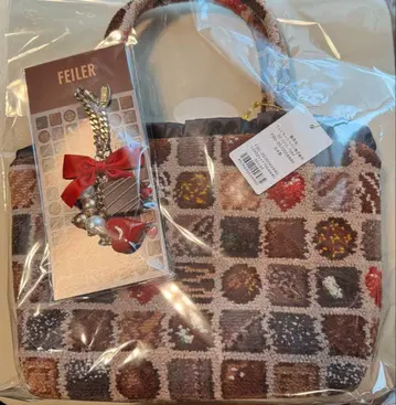 페이러 코프레도쇼콜라 백 (베이지)과 참 세트