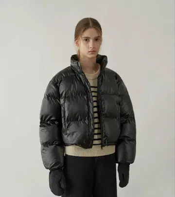 ORO Glossy Crop Puffer 다운 자켓 s 사이즈