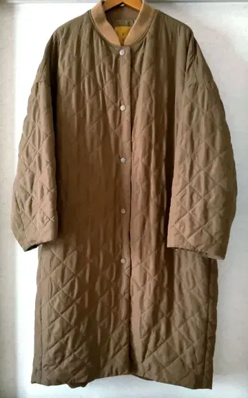 어반 리서치 ROSSO 퀼팅 롱 코트 브라운 경량