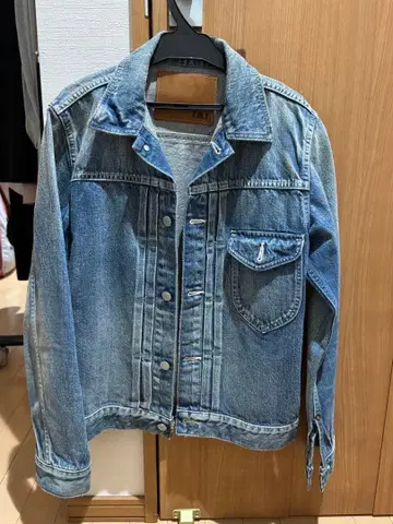 TMT 라이트 블루 데미지 데님 자켓