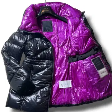 22년제 컨디션 최상 타트라스 다운 자켓 리베테 행거 부속 블랙