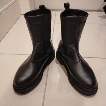 사이드 고어 블랙 부츠 통굽