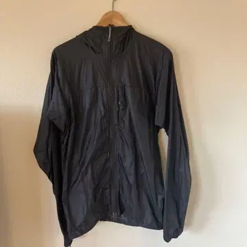 블랙 후드 부착 나일론 자켓