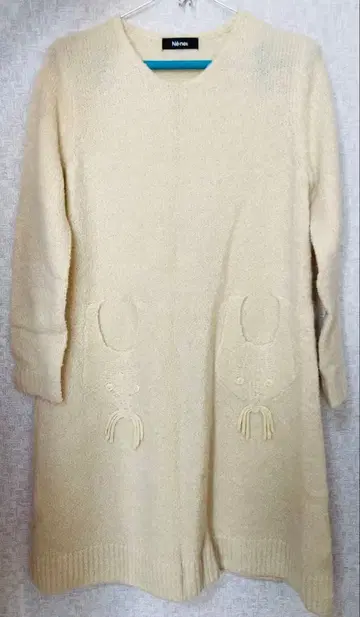 [미사용 새상품] 니트 원피스 상의 여우 애니멀 화이트