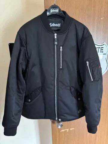 Schott MA-1 플라이트 자켓 블랙
