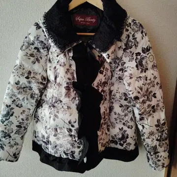 슈퍼 뷰티 꽃무늬 다운 자켓 사이즈 44