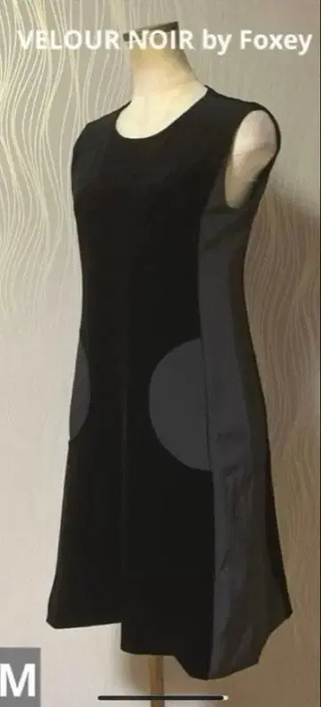 VELOUR NOIR by Foxey 폭시 벨로아 원피스