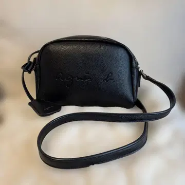 아네스 베 블랙 숄더백