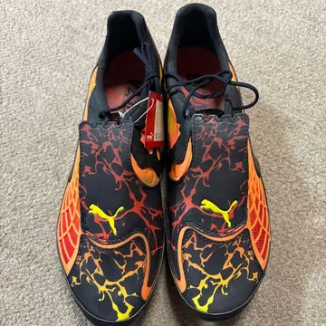 Puma V2.10 축구화 블랙/오렌지