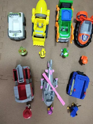 파우 패트롤 완구 세트 차량과 피규어 포함