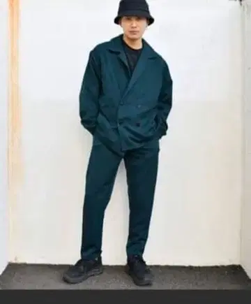 Kutir 쿠틸 미사용 자켓