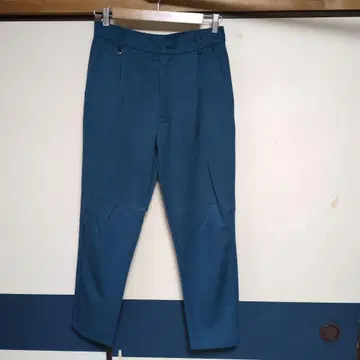 Kutir 쿠티르 슬랙스