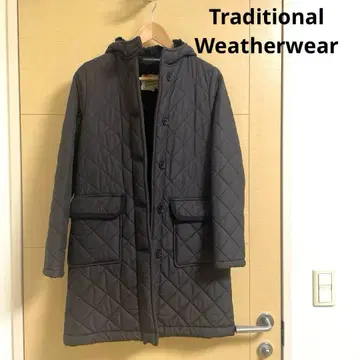 트래디셔널 웨더웨어 퀼팅 롱 코트 보아 안감 블랙