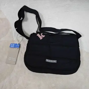 BEYOND THE VINES Poofy 숄더백 미니백