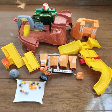 토미카 월드 바위가 데구루루! 빅 건설 현장